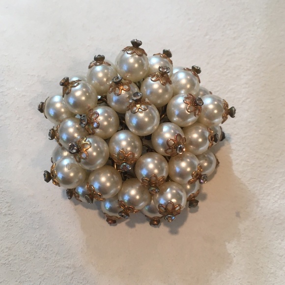 Vintage Pearl brooch. - Picture 1 of 5